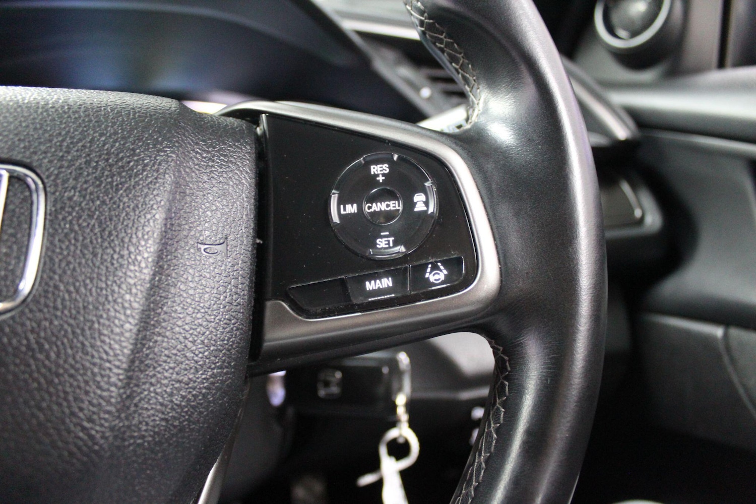 Used Honda Civic 2017 for sale - 76886505: Photo 31