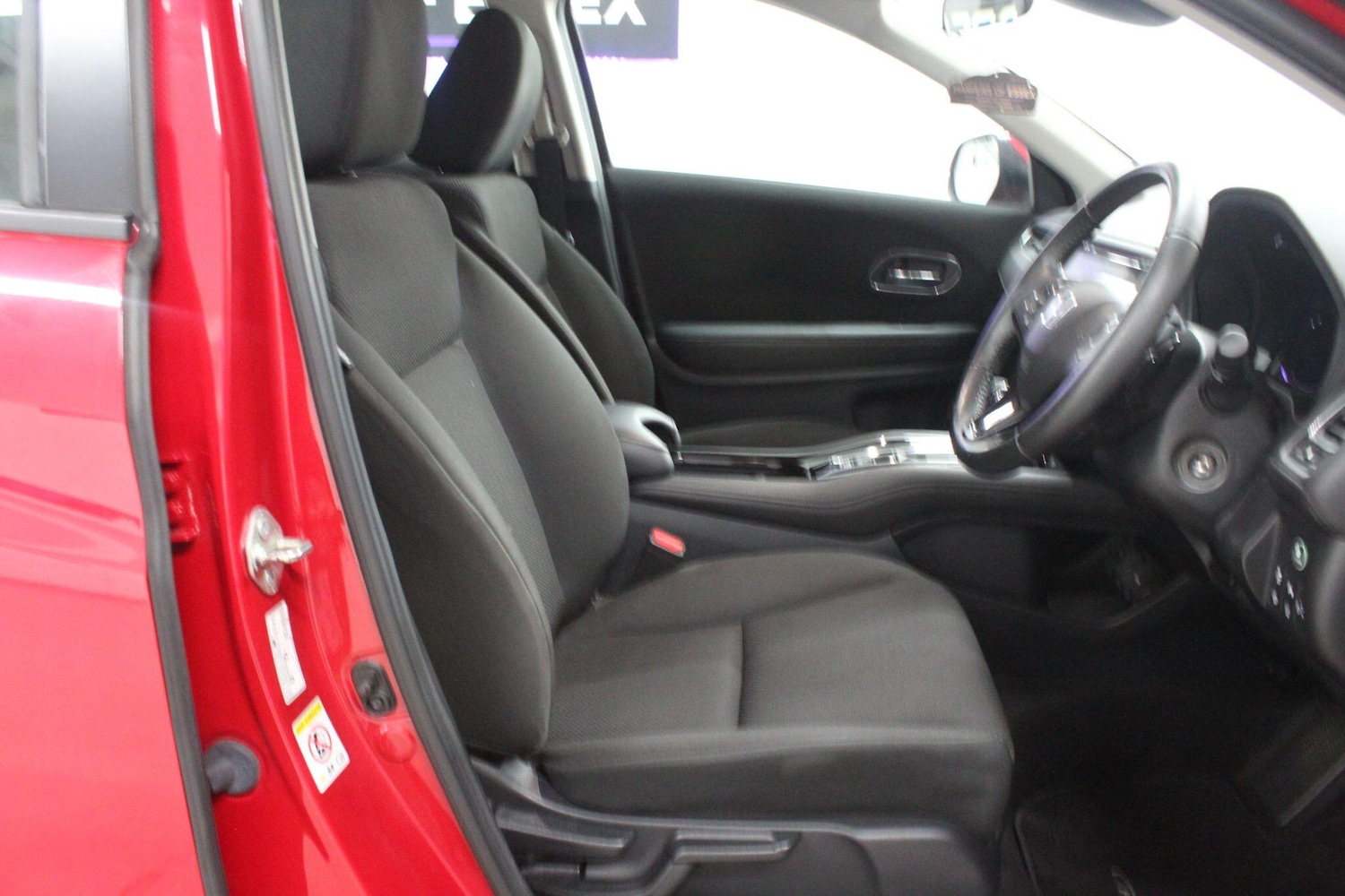 Used Honda HR-V 2017 for sale - 75964710: Photo 23