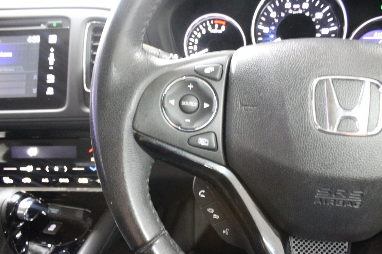 Used Honda HR-V 2017 for sale - 75964710: Photo 39