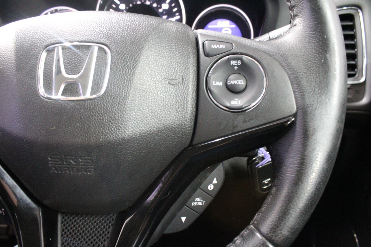 Used Honda HR-V 2017 for sale - 75964710: Photo 40