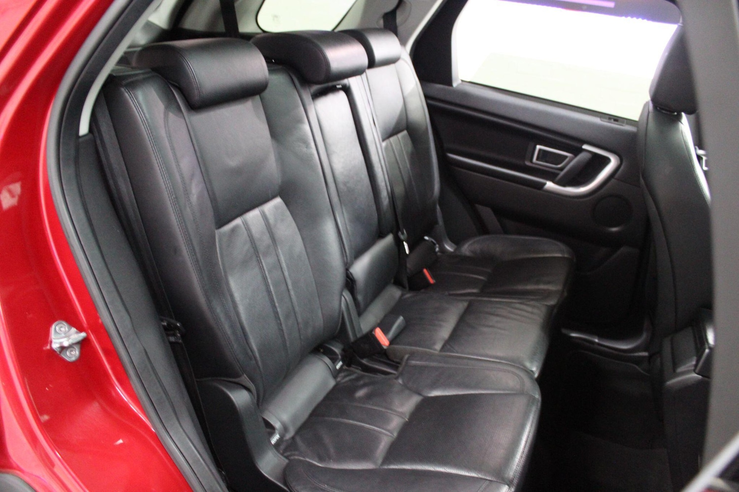 Used Land Rover Discovery Sport 2017 for sale - 76976062: Photo 16