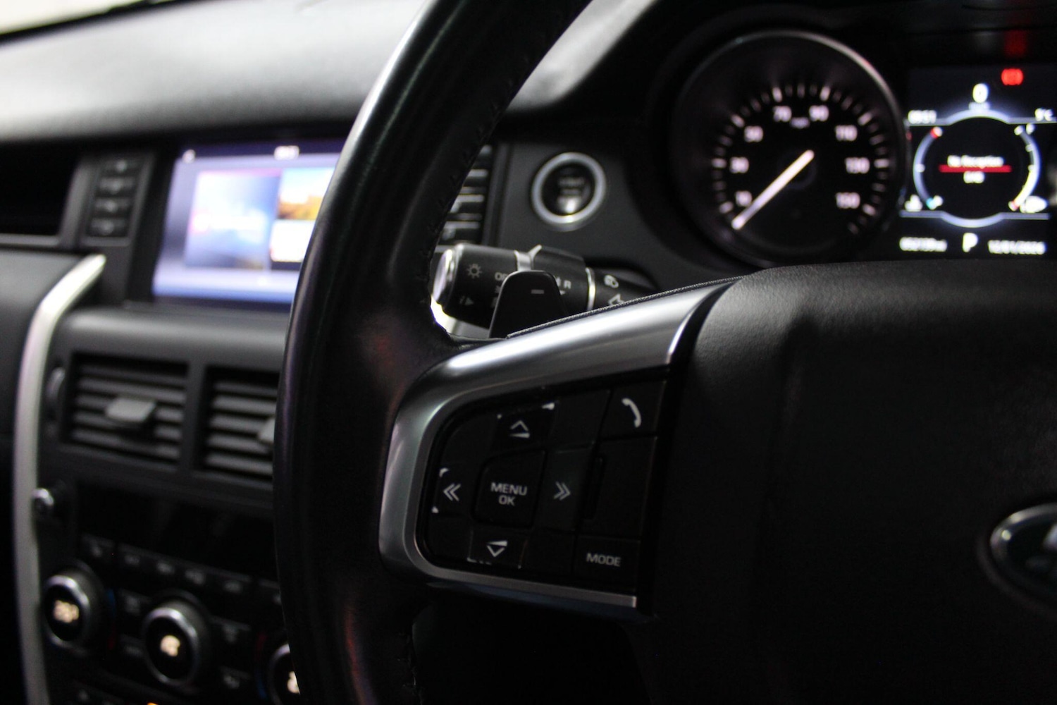 Used Land Rover Discovery Sport 2017 for sale - 76976062: Photo 35