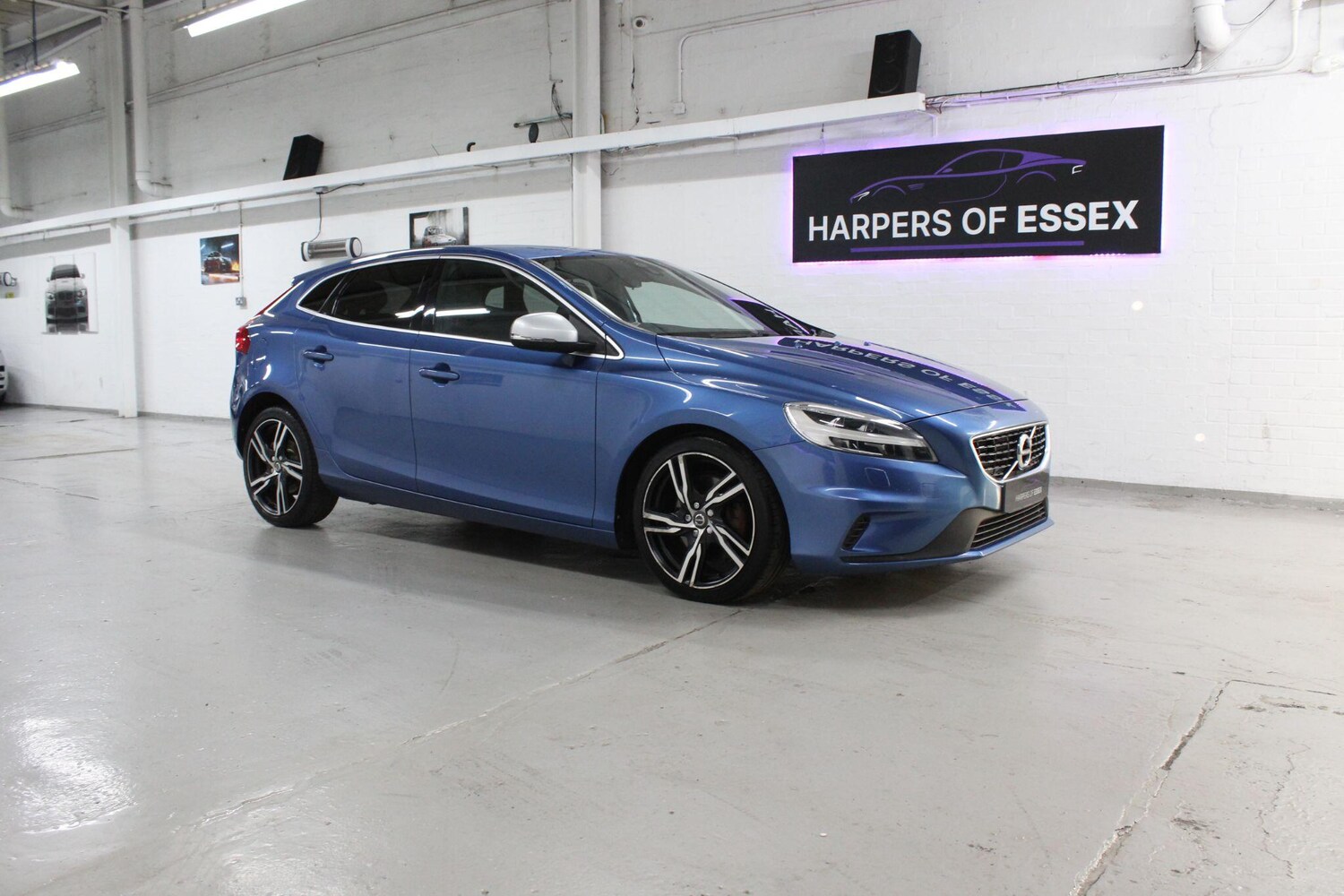 Used Volvo V40 2016 for sale - 76388673: Photo 1
