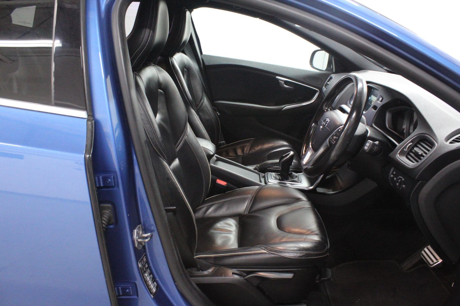 Used Volvo V40 2016 for sale - 76388673: Photo 11