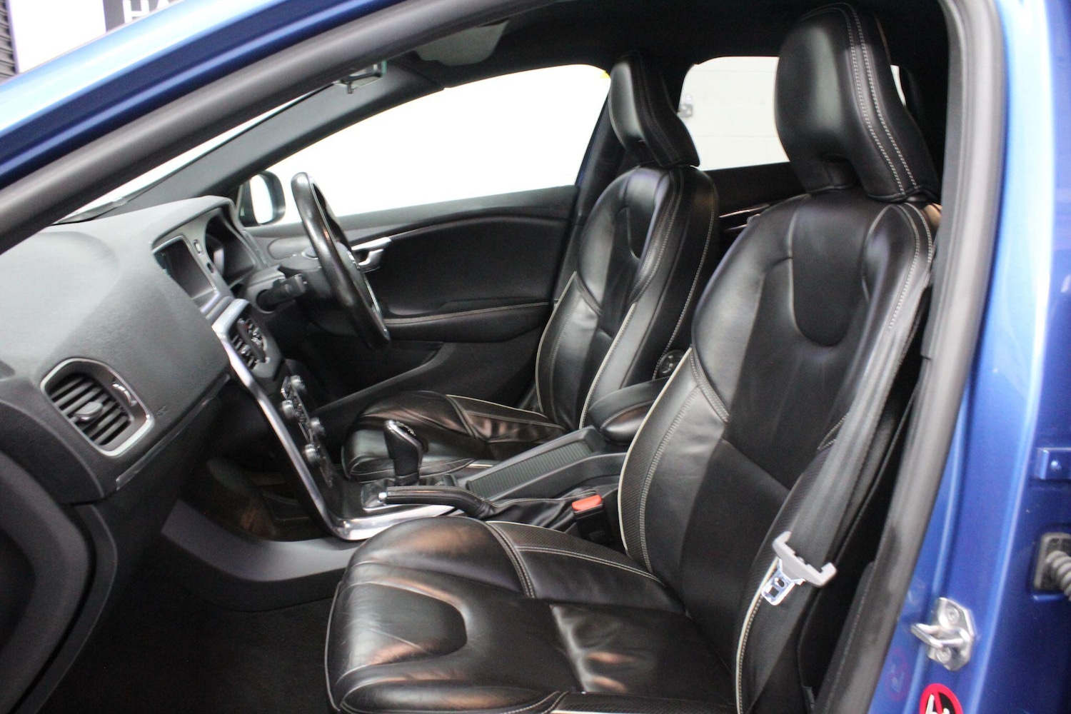 Used Volvo V40 2016 for sale - 76388673: Photo 14