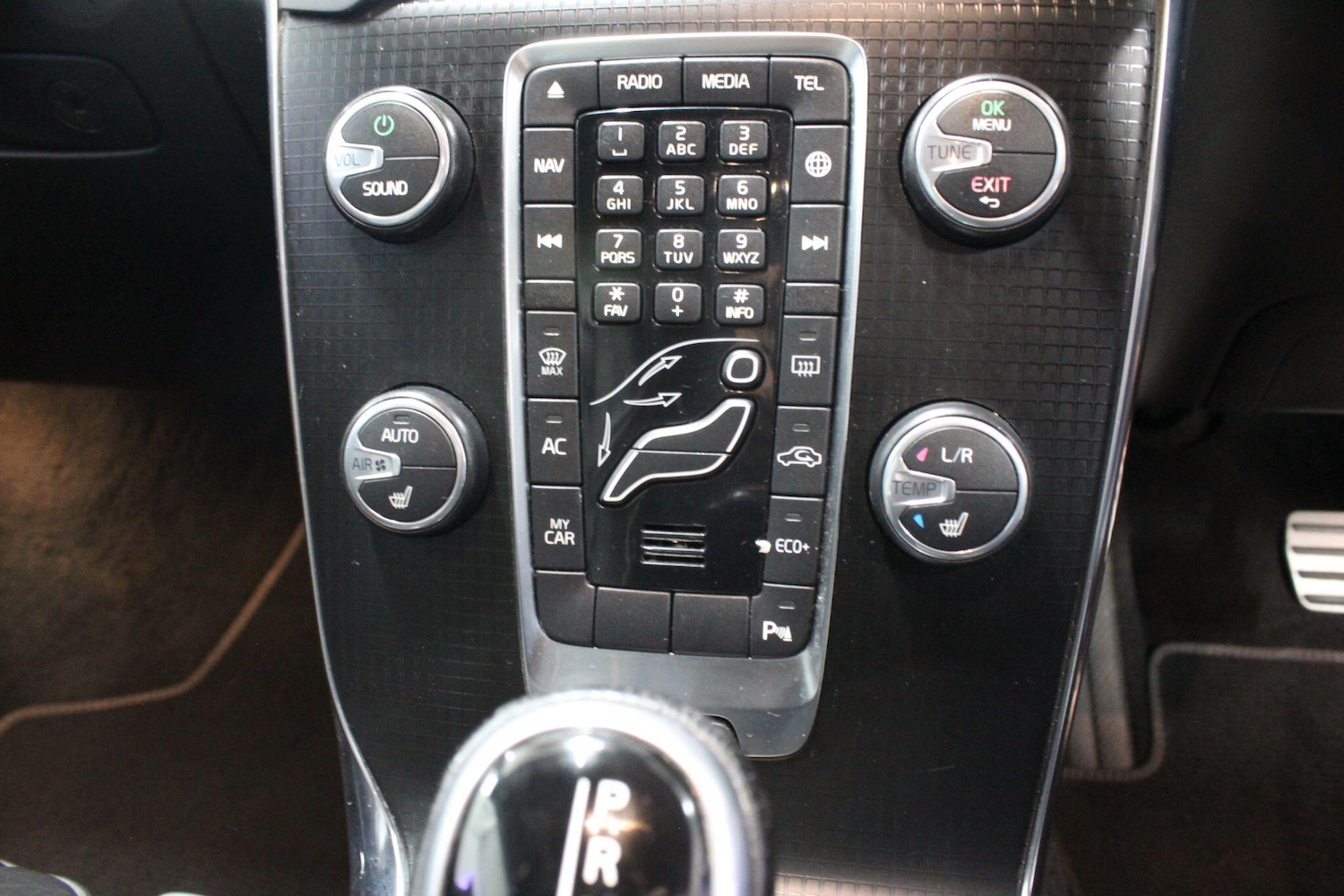 Used Volvo V40 2016 for sale - 76388673: Photo 31