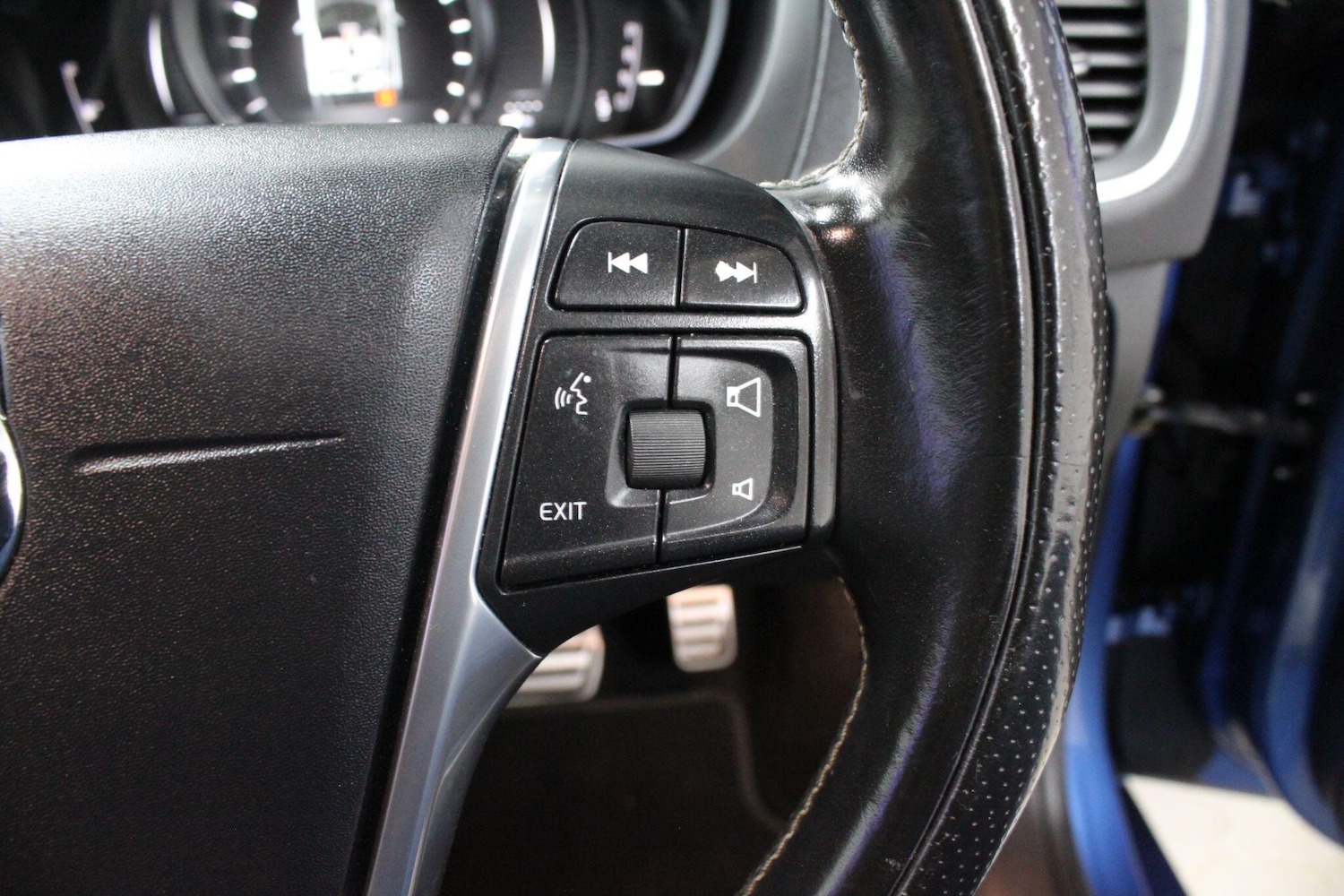 Used Volvo V40 2016 for sale - 76388673: Photo 37