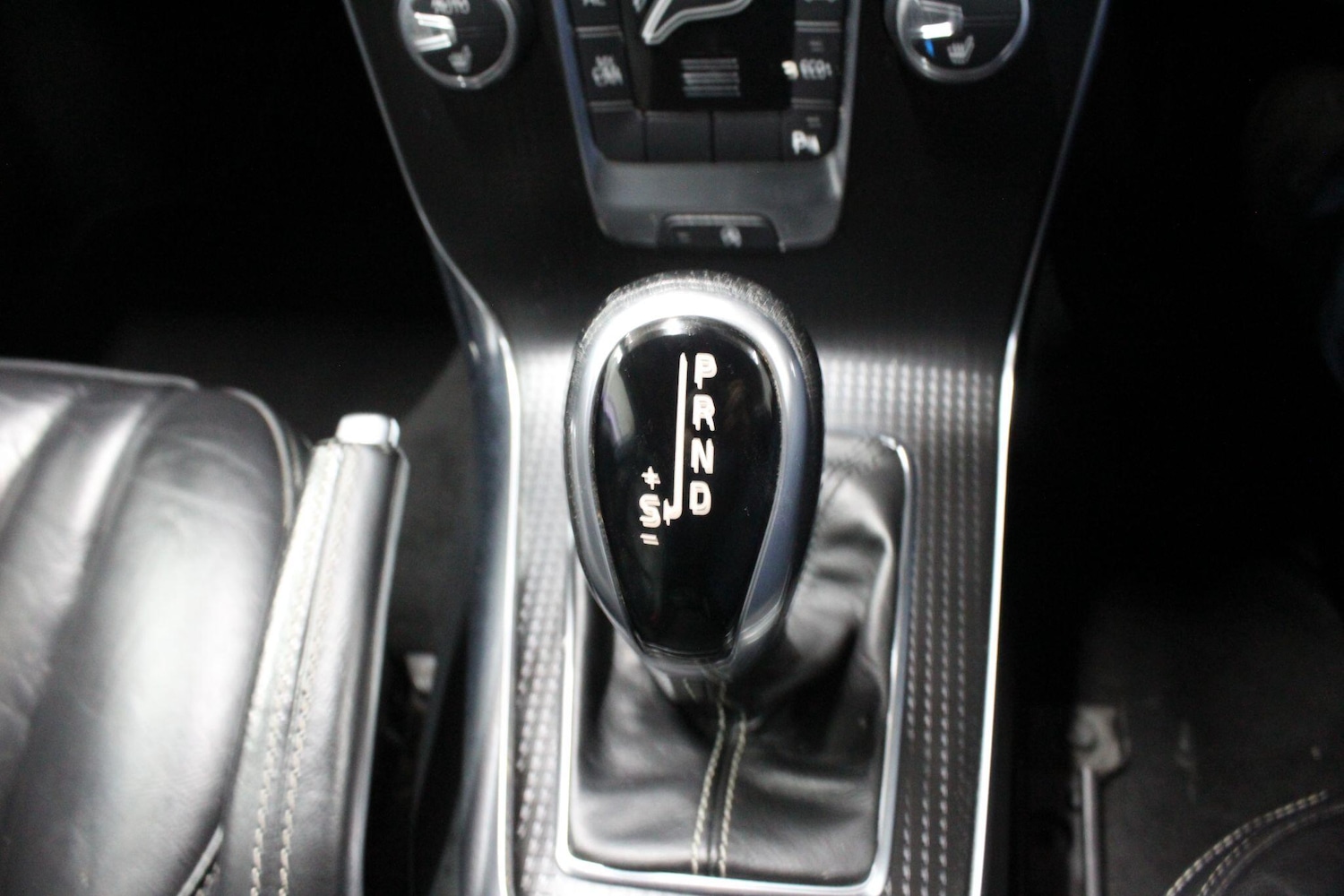 Used Volvo V40 2016 for sale - 76388673: Photo 39