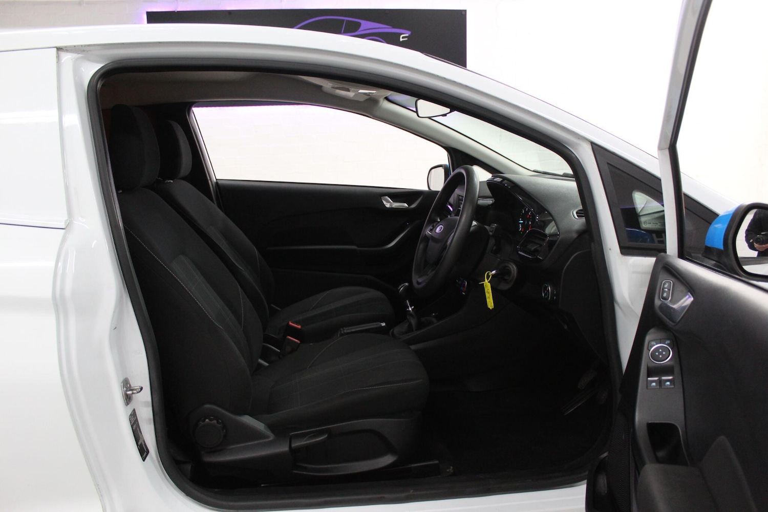 Used Ford Fiesta Van 2019 for sale - 77163628: Photo 11