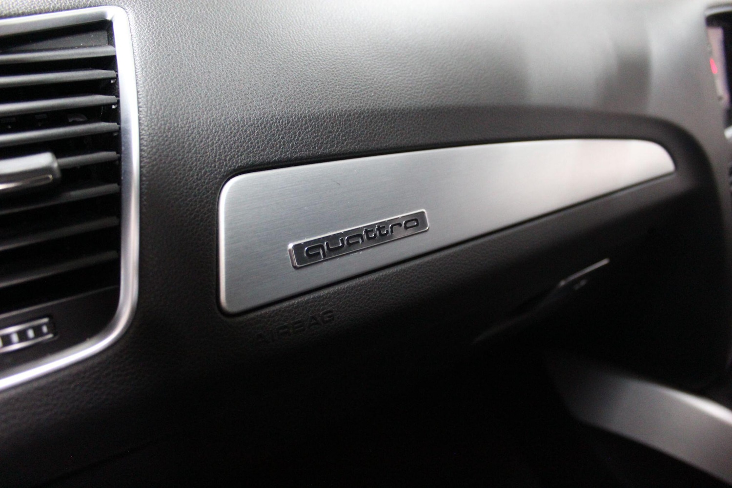 Used Audi Q5 2016 for sale - 78035066: Photo 32