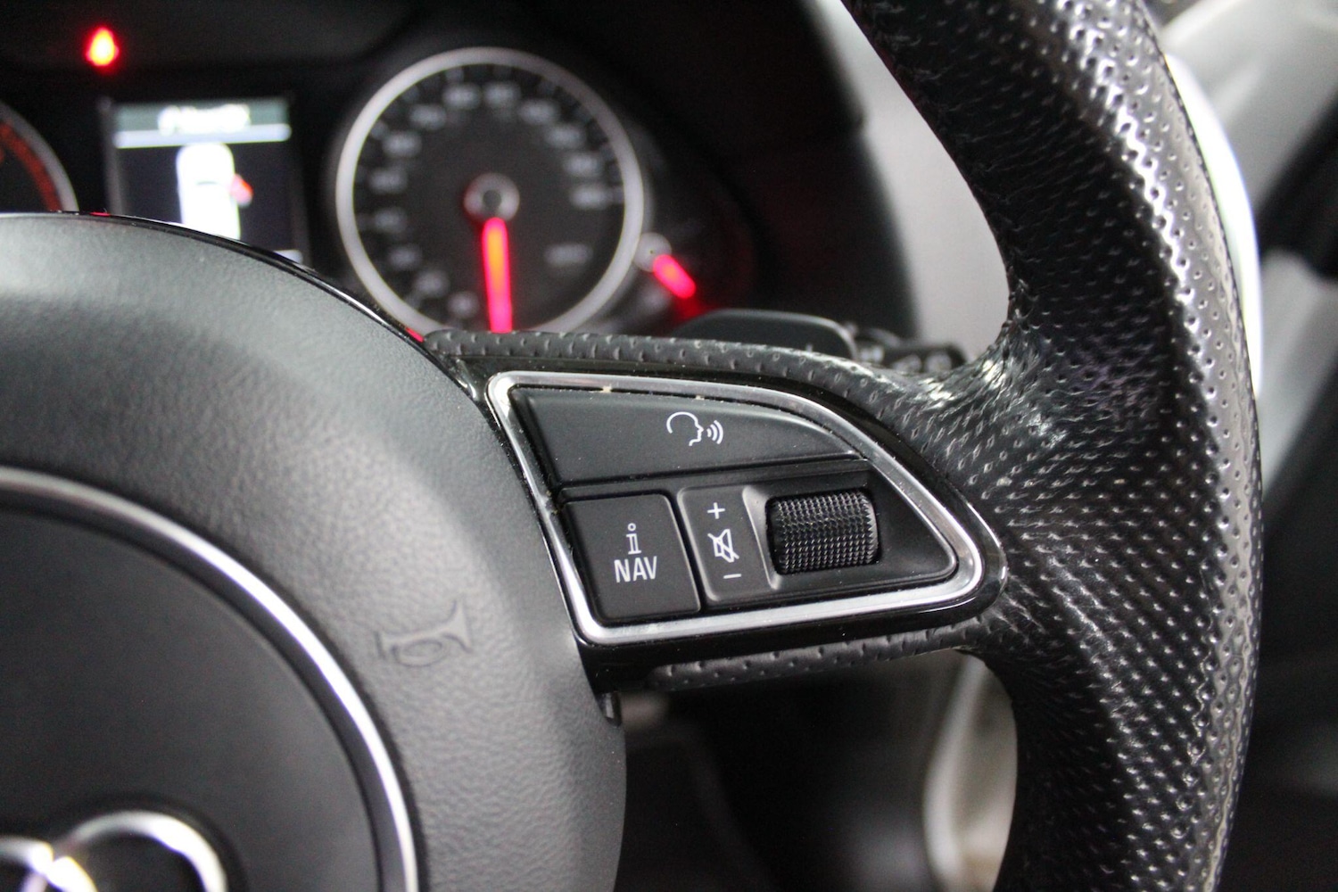 Used Audi Q5 2016 for sale - 78035066: Photo 35