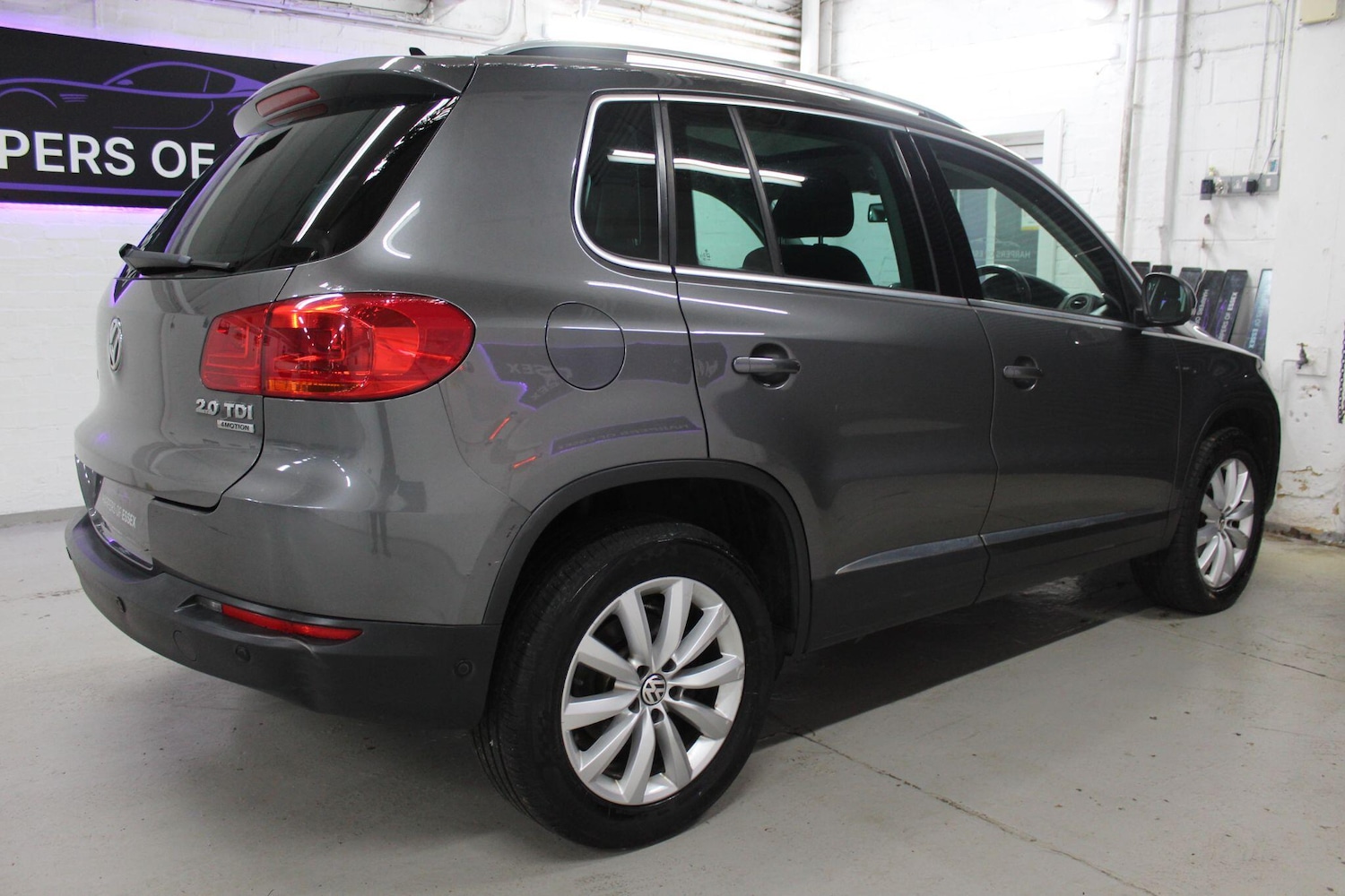 Used Volkswagen Tiguan for sale - 77625803: Photo 10