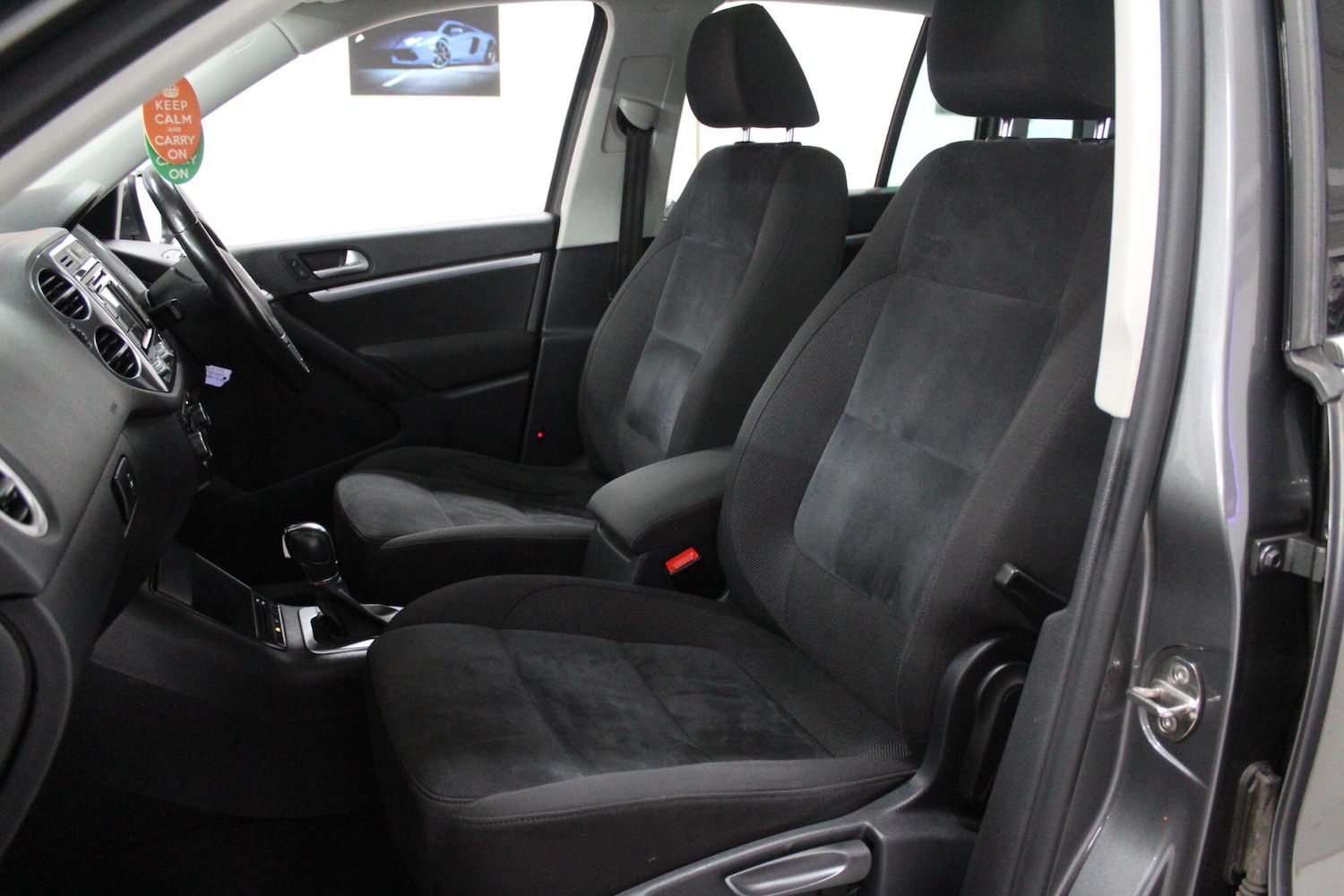 Used Volkswagen Tiguan for sale - 77625803: Photo 14