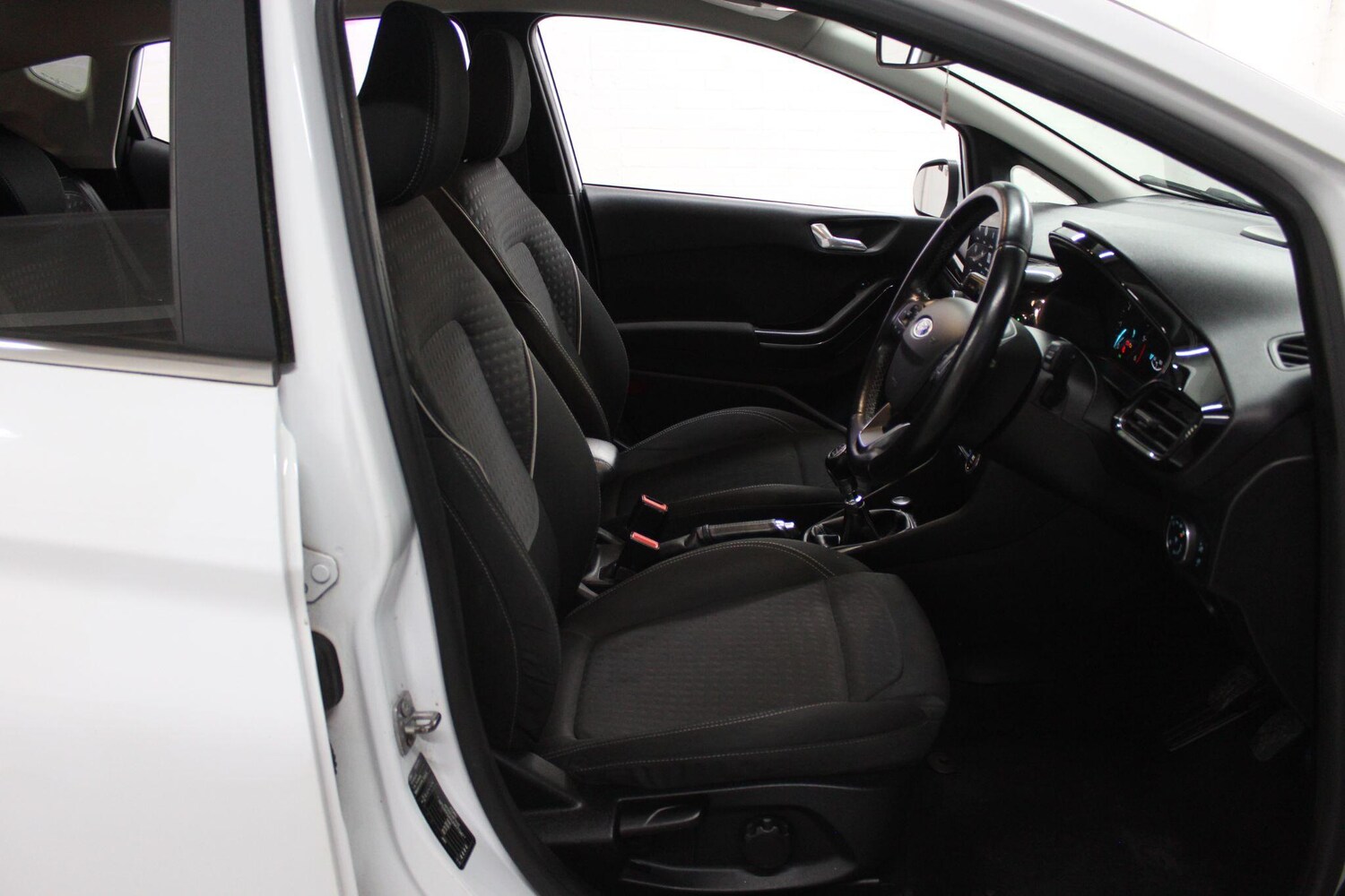 Used Ford Fiesta 2017 for sale - 76408656: Photo 11