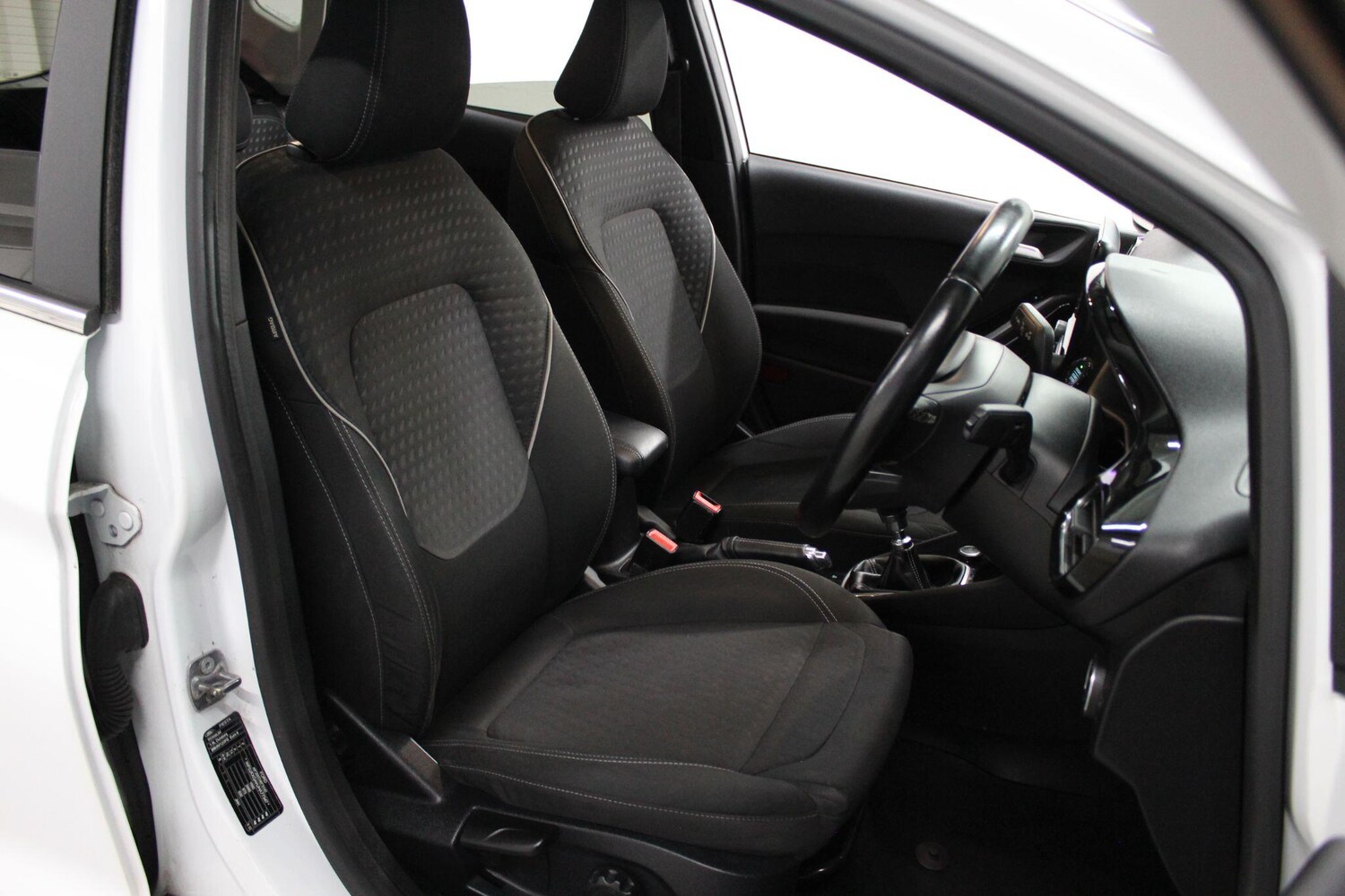 Used Ford Fiesta 2017 for sale - 76408656: Photo 12