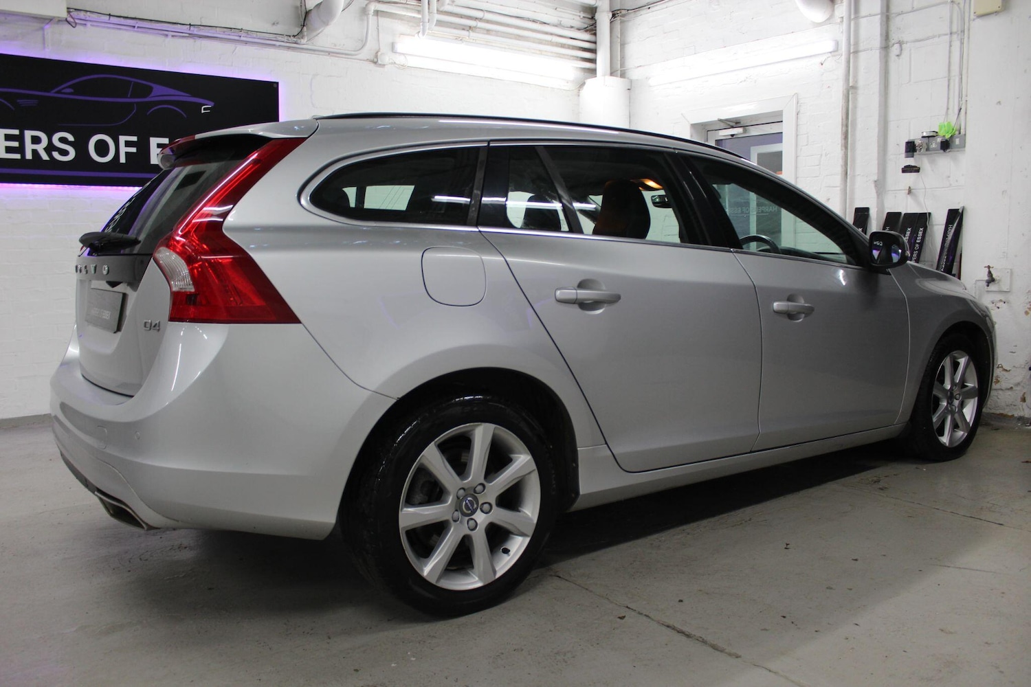 Used Volvo V60 2018 for sale - 76866576: Photo 10