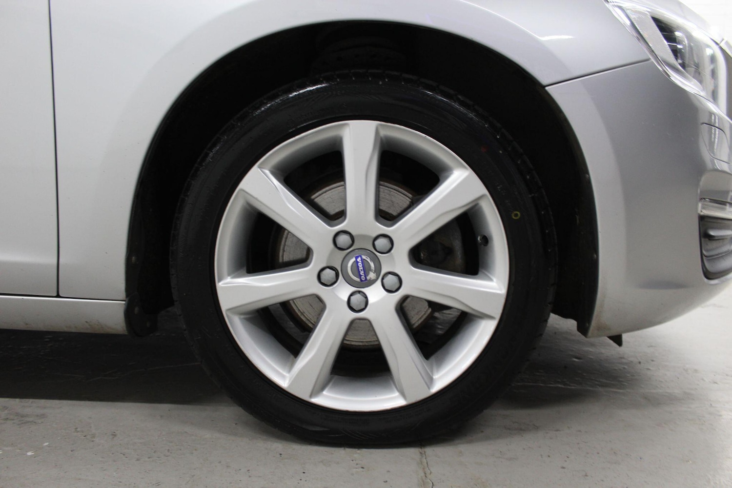 Used Volvo V60 2018 for sale - 76866576: Photo 15