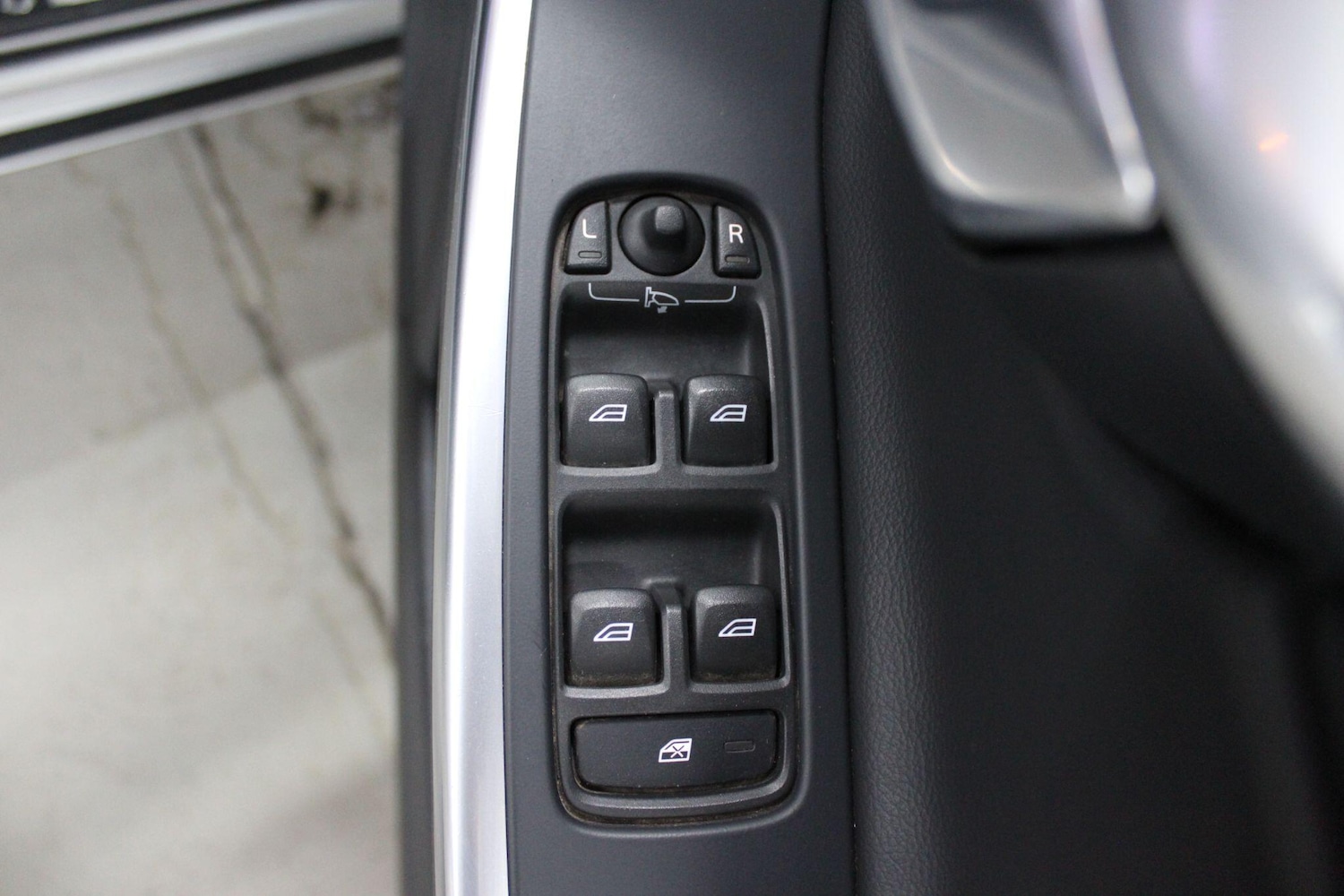 Used Volvo V60 2018 for sale - 76866576: Photo 19