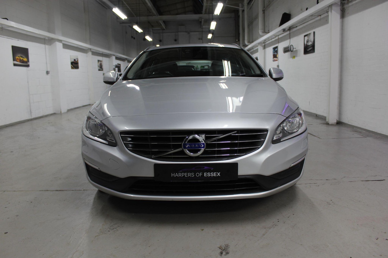 Used Volvo V60 2018 for sale - 76866576: Photo 3