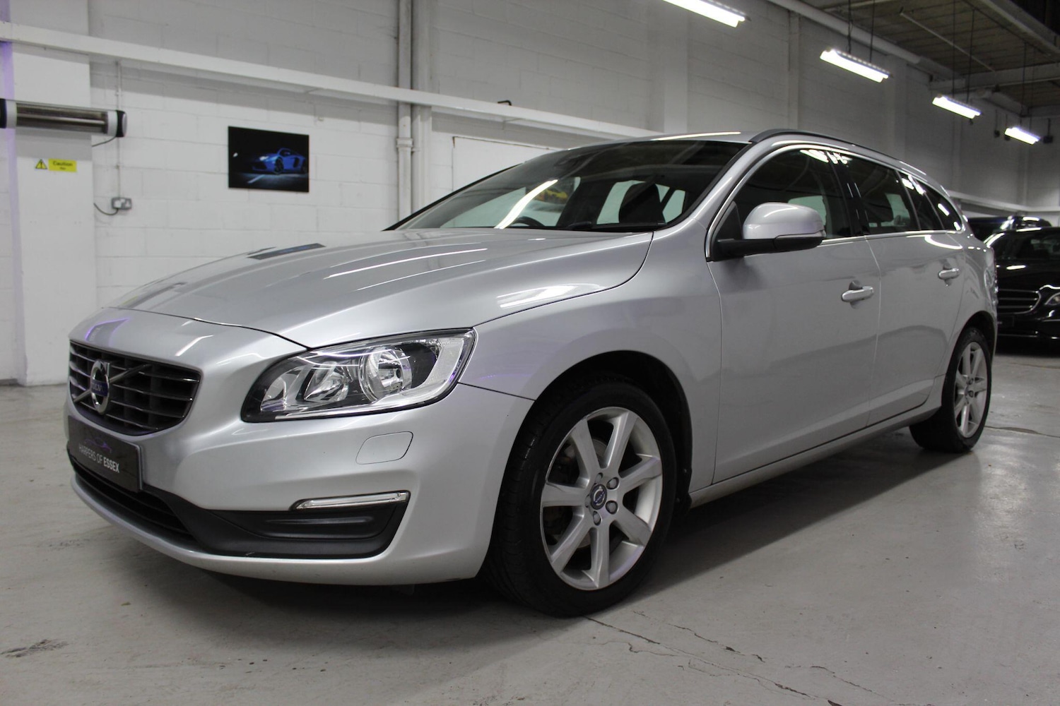 Used Volvo V60 2018 for sale - 76866576: Photo 5
