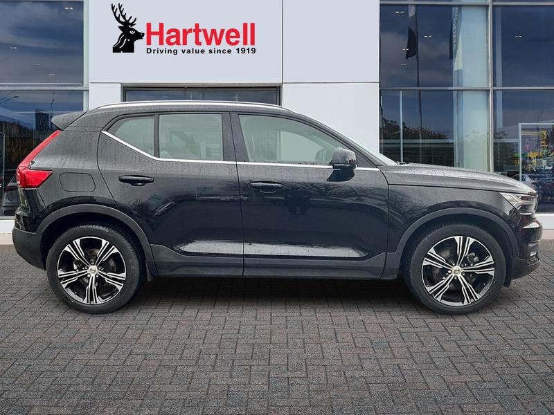 Used Volvo XC40 2020 for sale - 76750465: Photo 2