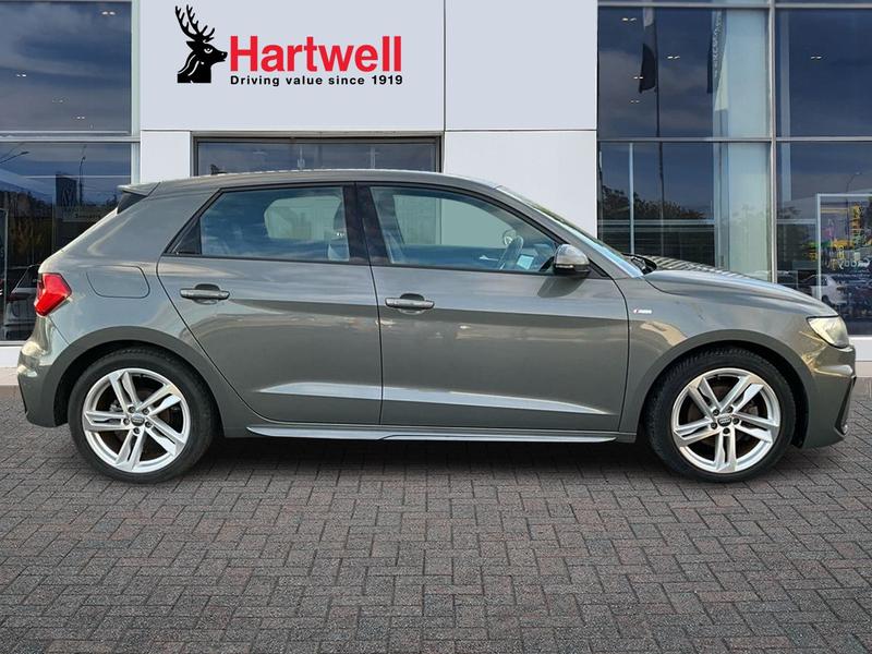 Used Audi A1 2019 for sale - 77310591: Photo 2