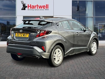 Used Toyota C-HR 2022 for sale - 76844980: Photo