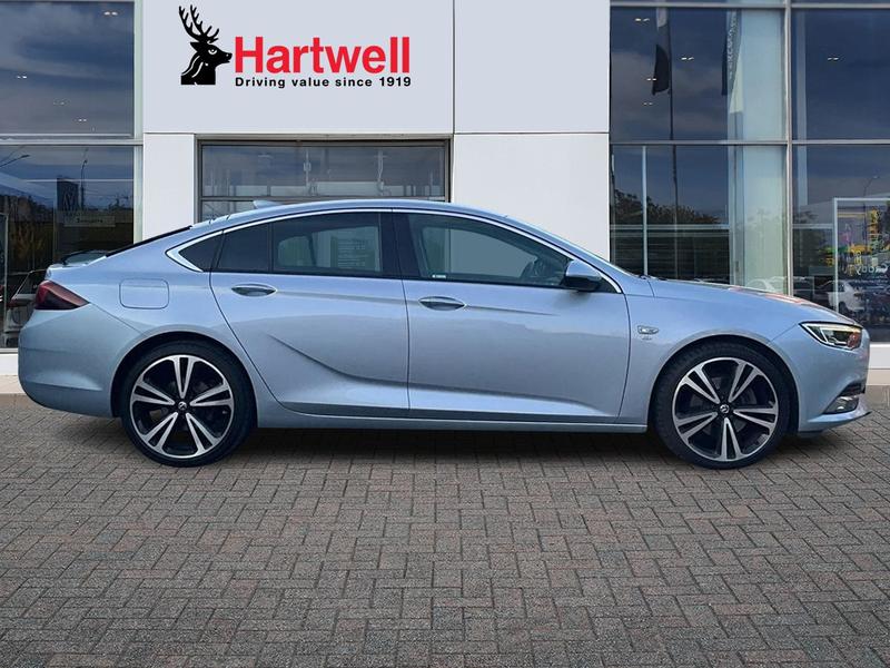 Used Vauxhall Insignia 2017 for sale - 76748167: Photo 2