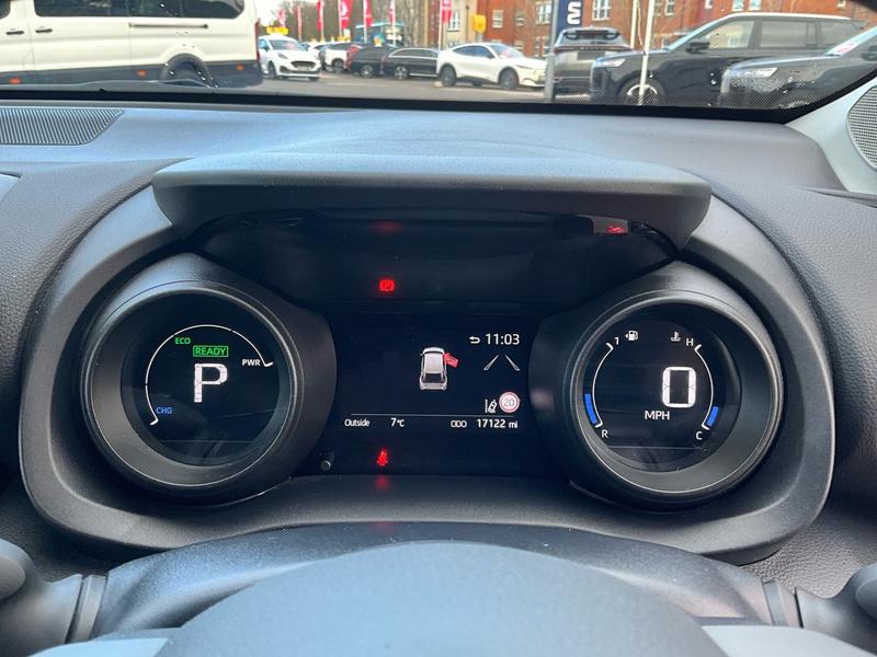 Used Toyota Yaris Cross 2022 for sale - 76748152: Photo 15