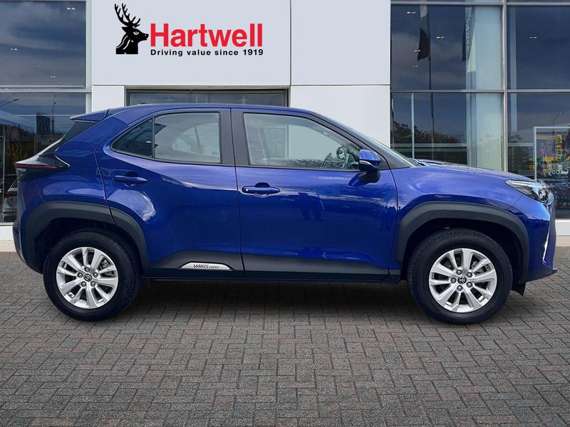 Used Toyota Yaris Cross 2022 for sale - 76748152: Photo 2