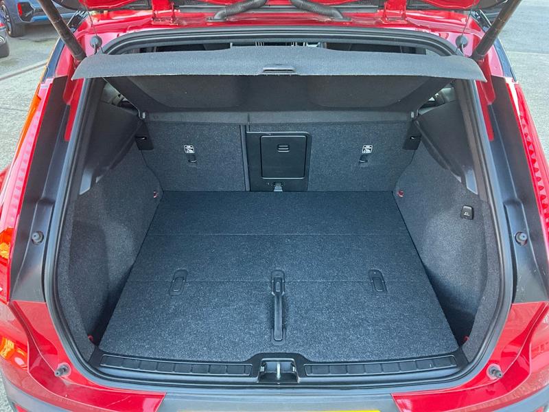 Used Volvo XC40 2021 for sale - 77128219: Photo 19