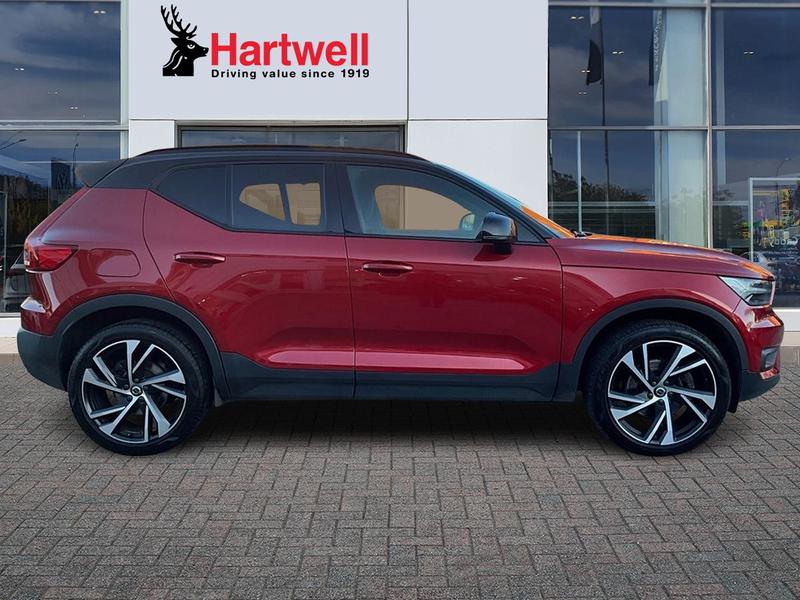Used Volvo XC40 2021 for sale - 77128219: Photo 2