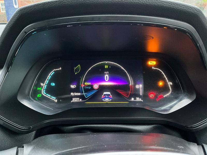 Used Renault Captur 2023 for sale - 76918309: Photo 15