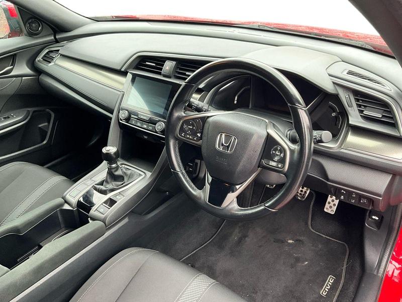 Used Honda Civic 2018 for sale - 76772700: Photo 11