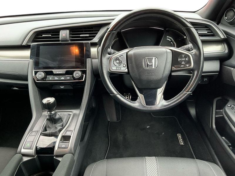 Used Honda Civic 2018 for sale - 76772700: Photo 13