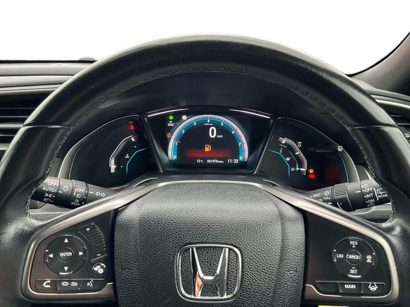 Used Honda Civic 2018 for sale - 76772700: Photo 14