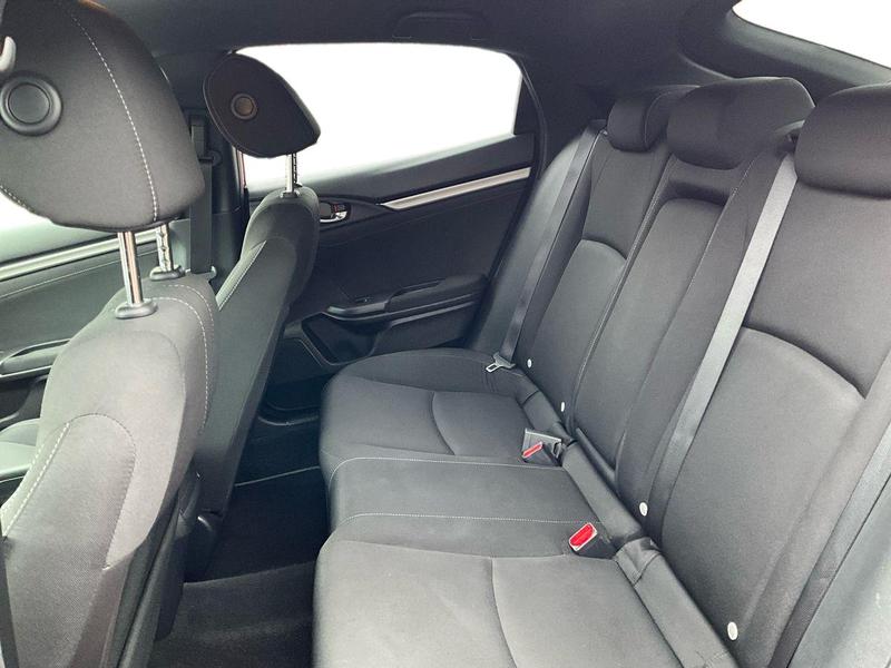 Used Honda Civic 2018 for sale - 76772700: Photo 18