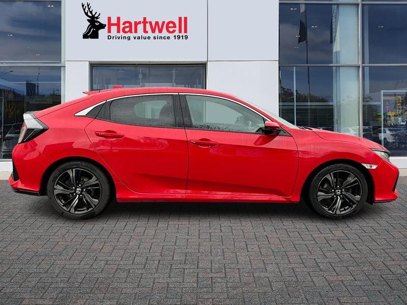 Used Honda Civic 2018 for sale - 76772700: Photo 2