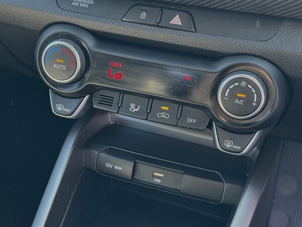Used Kia Stonic 2022 for sale - 74529891: Photo 15