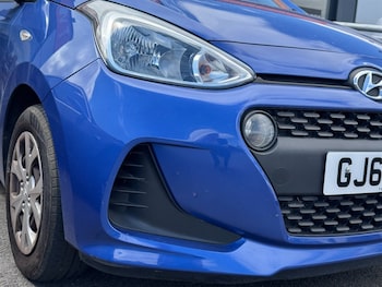 Used Hyundai i10 2018 for sale - 79335138: Photo