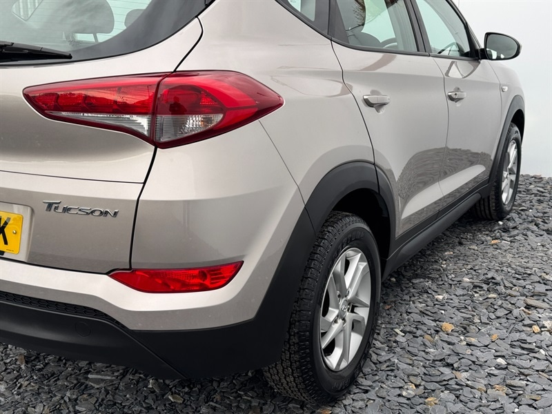 Used Hyundai TUCSON 2017 for sale - 76081531: Photo 9