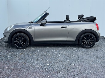 Used MINI Convertible 2017 for sale - 79526069: Photo