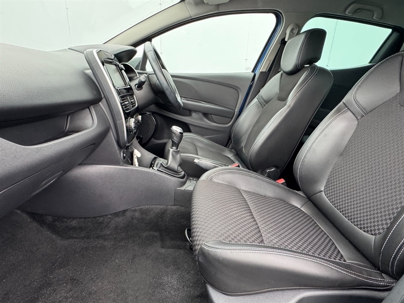 Used Renault Clio 2019 for sale - 76157492: Photo 11