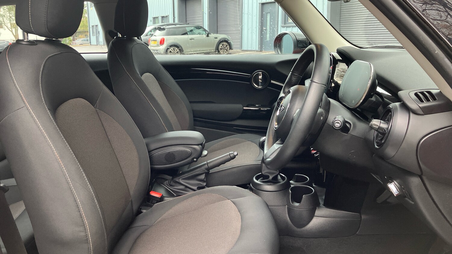 Used MINI Hatch 2022 for sale - 76829546: Photo 11