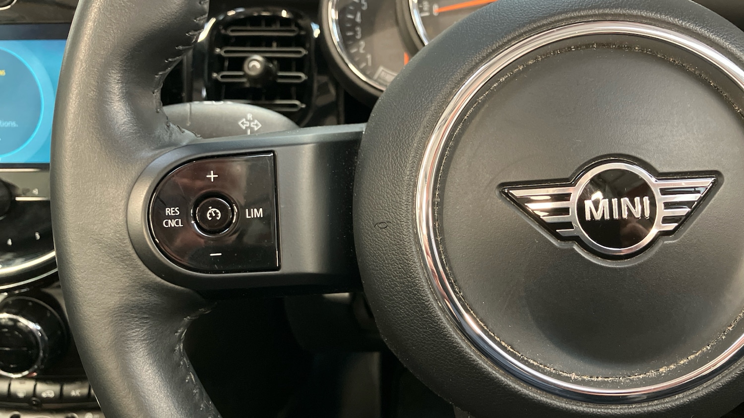 Used MINI Convertible 2022 for sale - 76946743: Photo 17