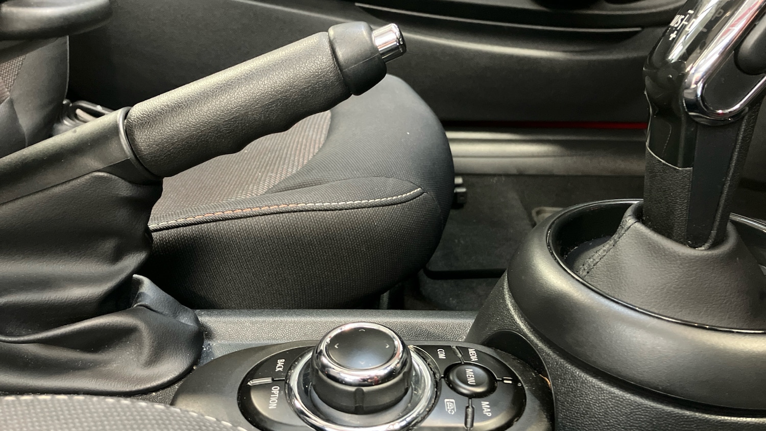 Used MINI Convertible 2022 for sale - 76946743: Photo 19