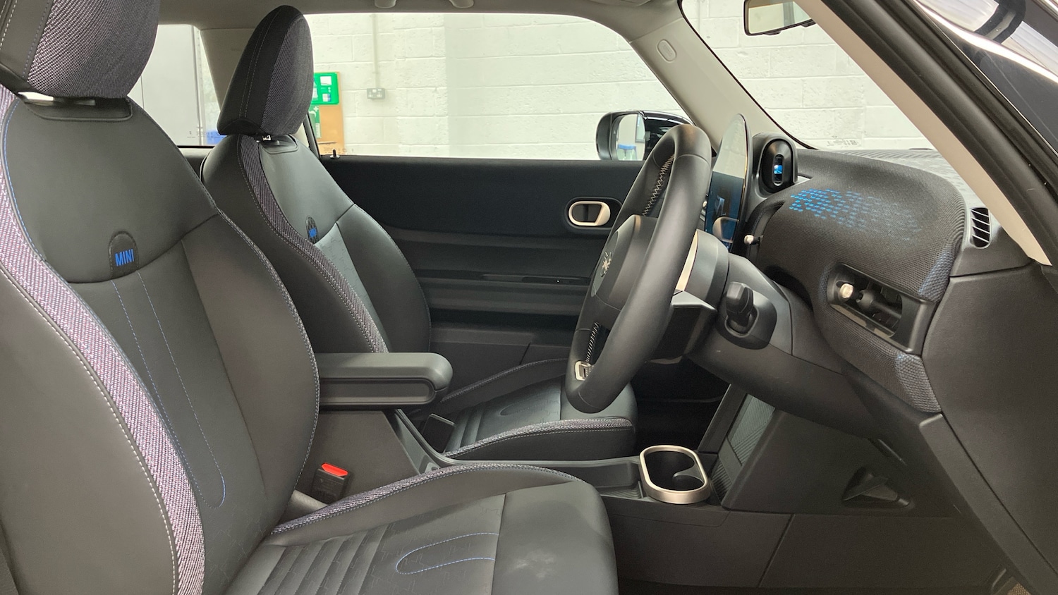 Used MINI Cooper 2025 for sale - 78150545: Photo 11