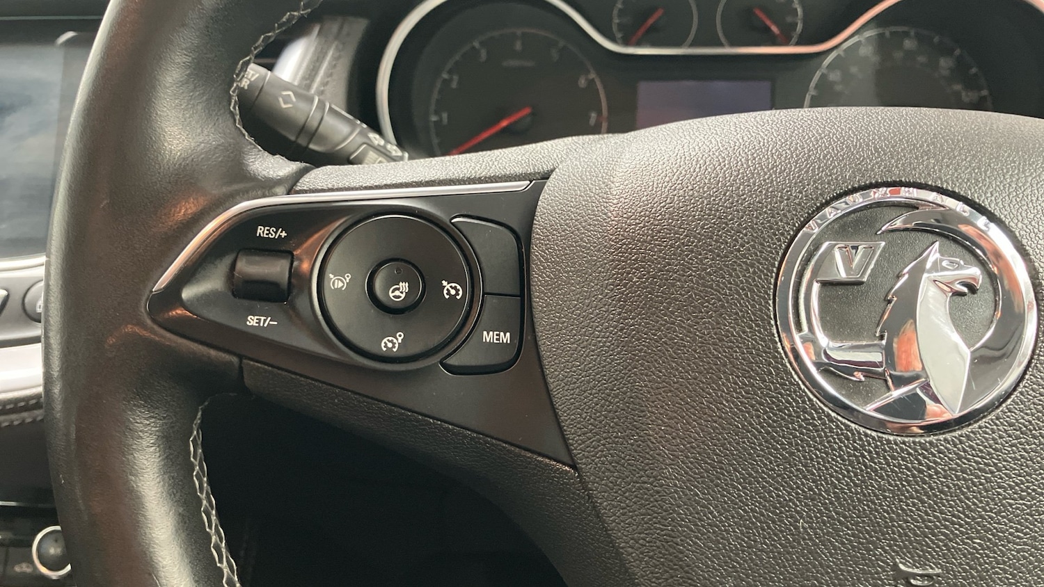 Used Vauxhall Grandland X 2019 for sale - 76153219: Photo 17