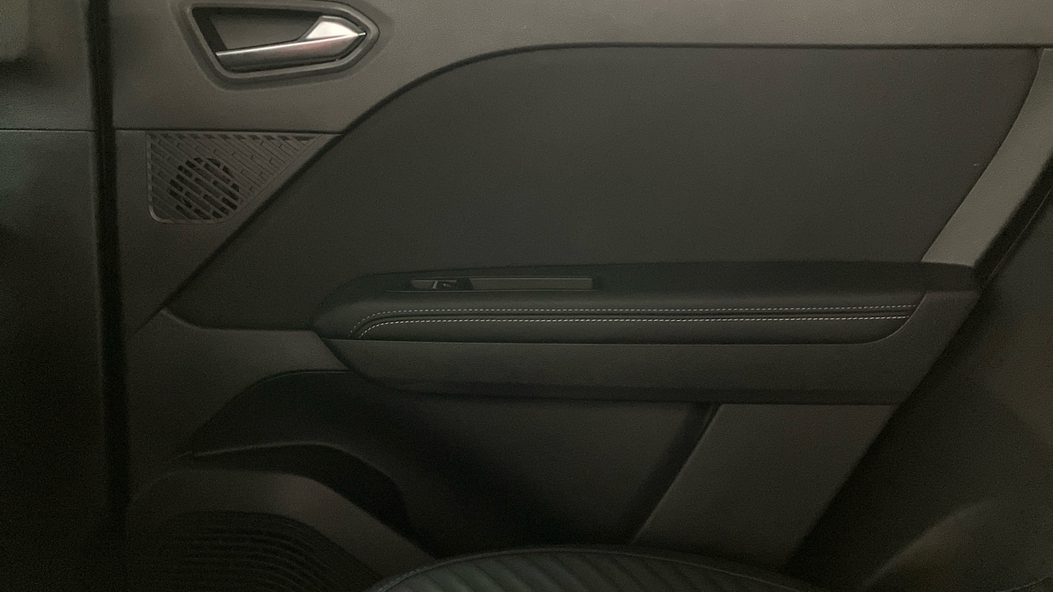 Used Renault Captur 2024 for sale - 76722703: Photo 37