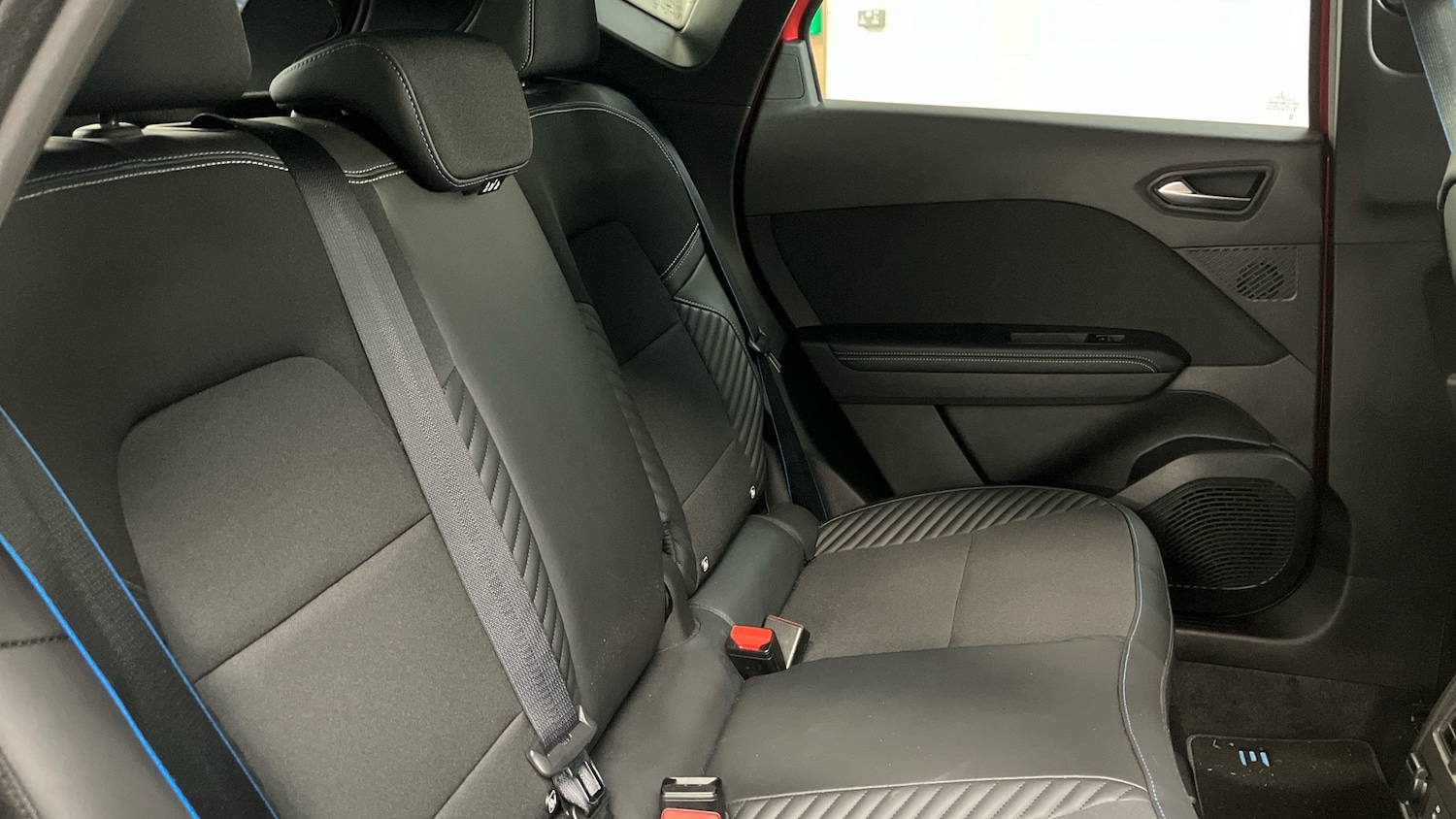 Used Renault Captur 2024 for sale - 76722703: Photo 38